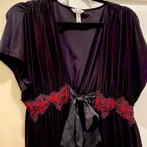 Soma Lingerie Robe- with decorated waist